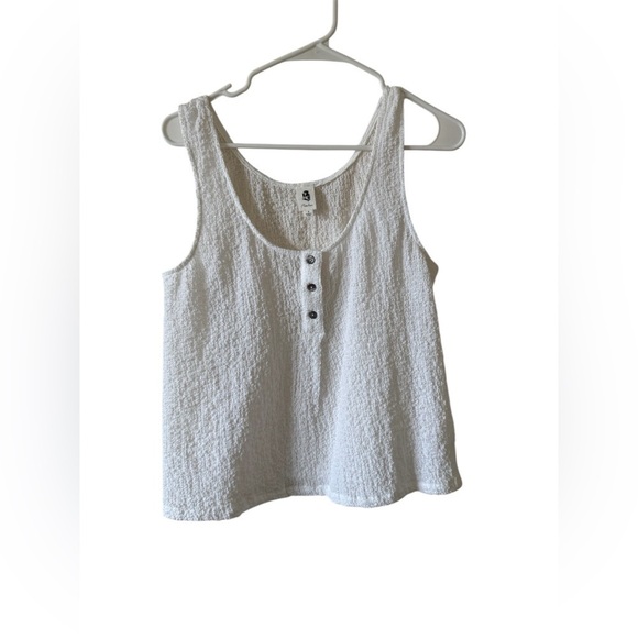 Tops - White Textured Sleeveless Top